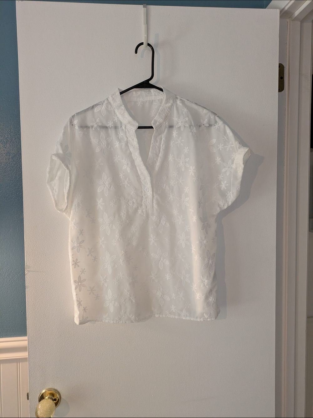 White Floral Eyelet Short-Sleeve Women's Blouse